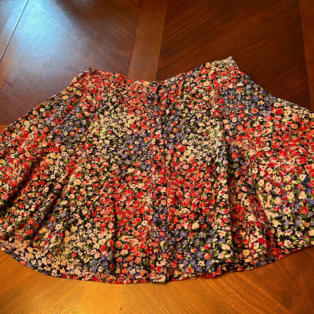 Urban outfitters floral skirt, size s-p